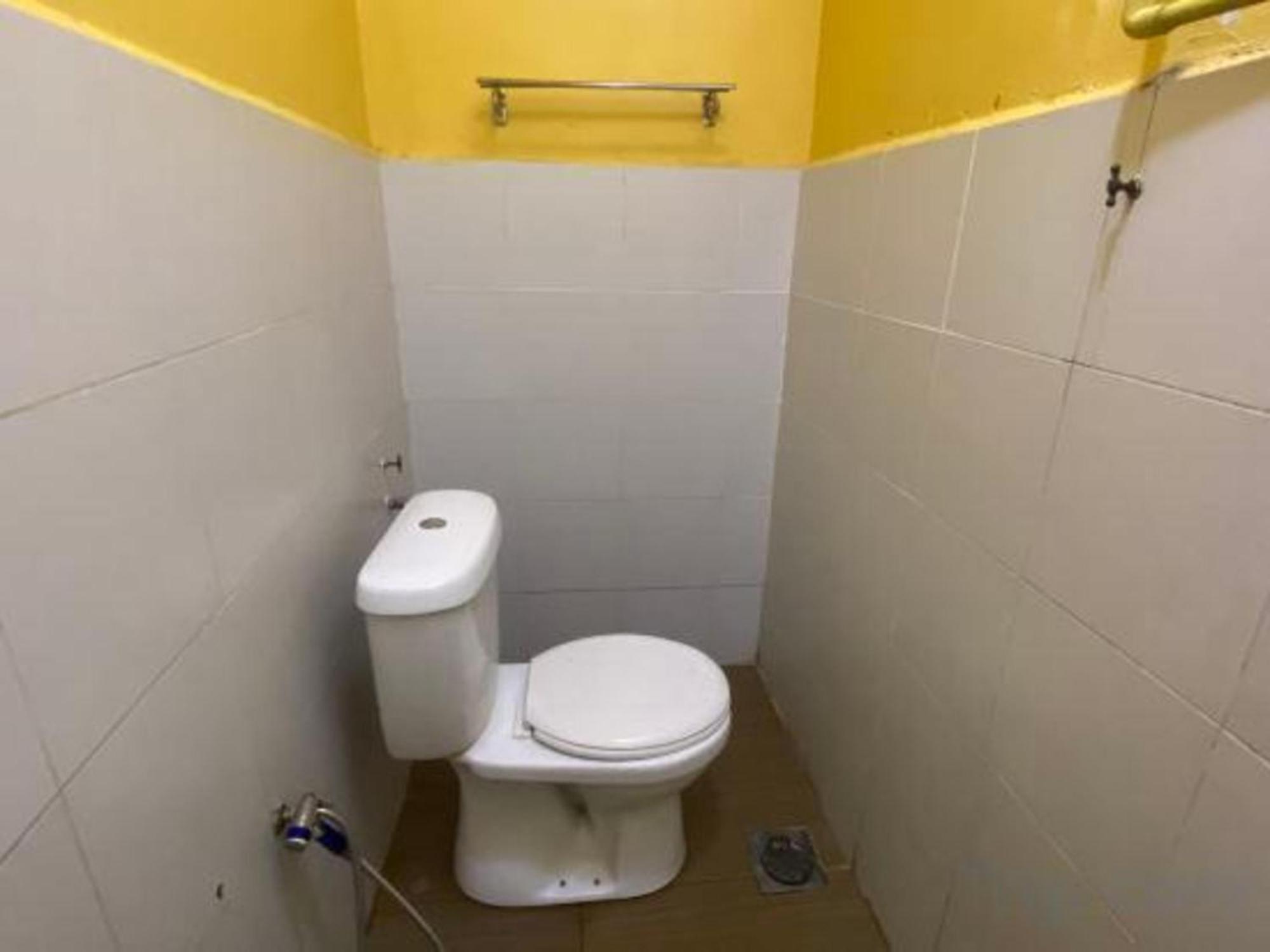Oyo 91065 Hotel De Anjung Muadzam Shah Kültér fotó