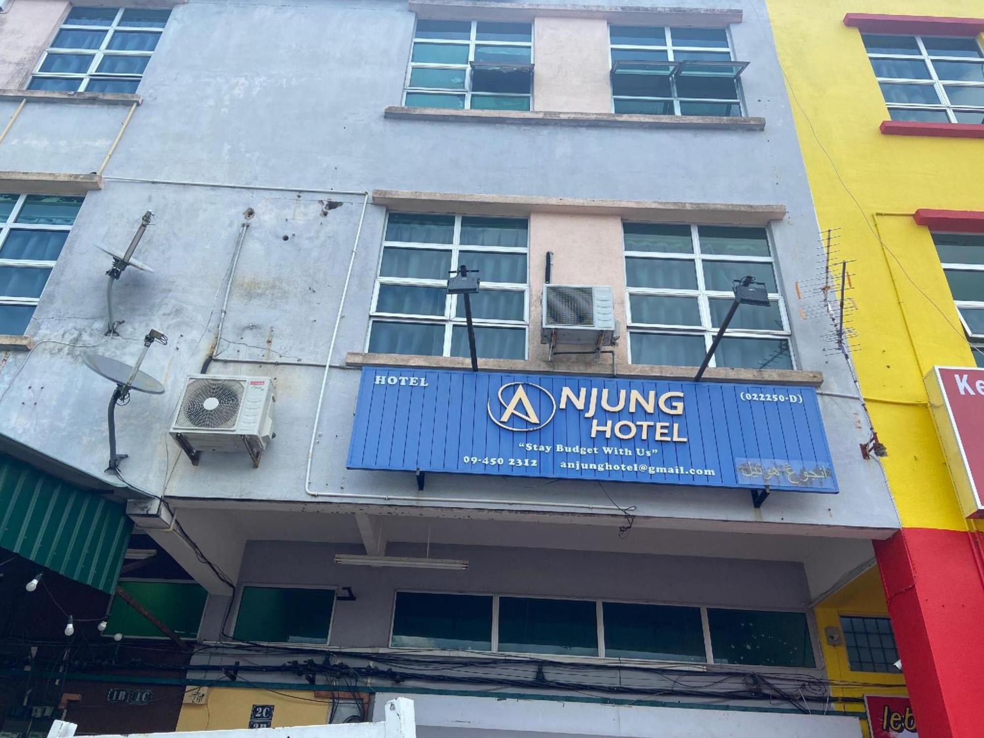 Oyo 91065 Hotel De Anjung Muadzam Shah Kültér fotó